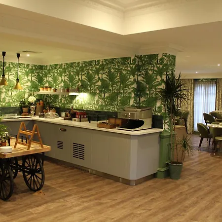 Down Hall Hotel-3